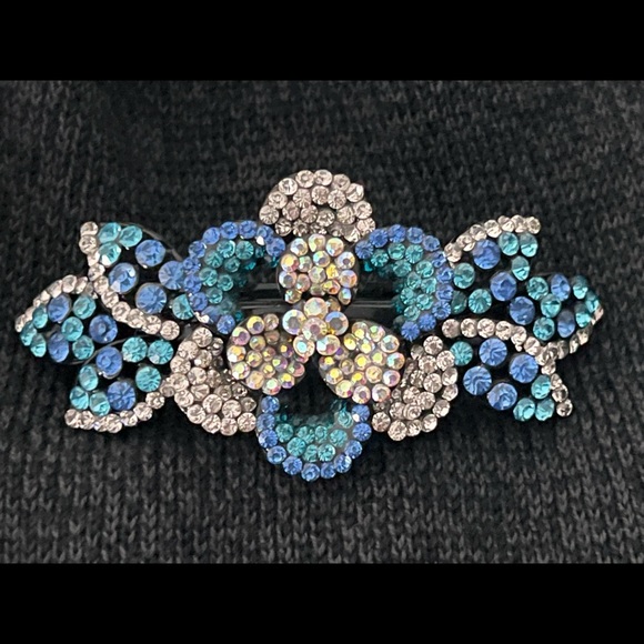 Beautiful Multi Colored Blues Swarovski Crystals Barrette - Picture 6 of 7